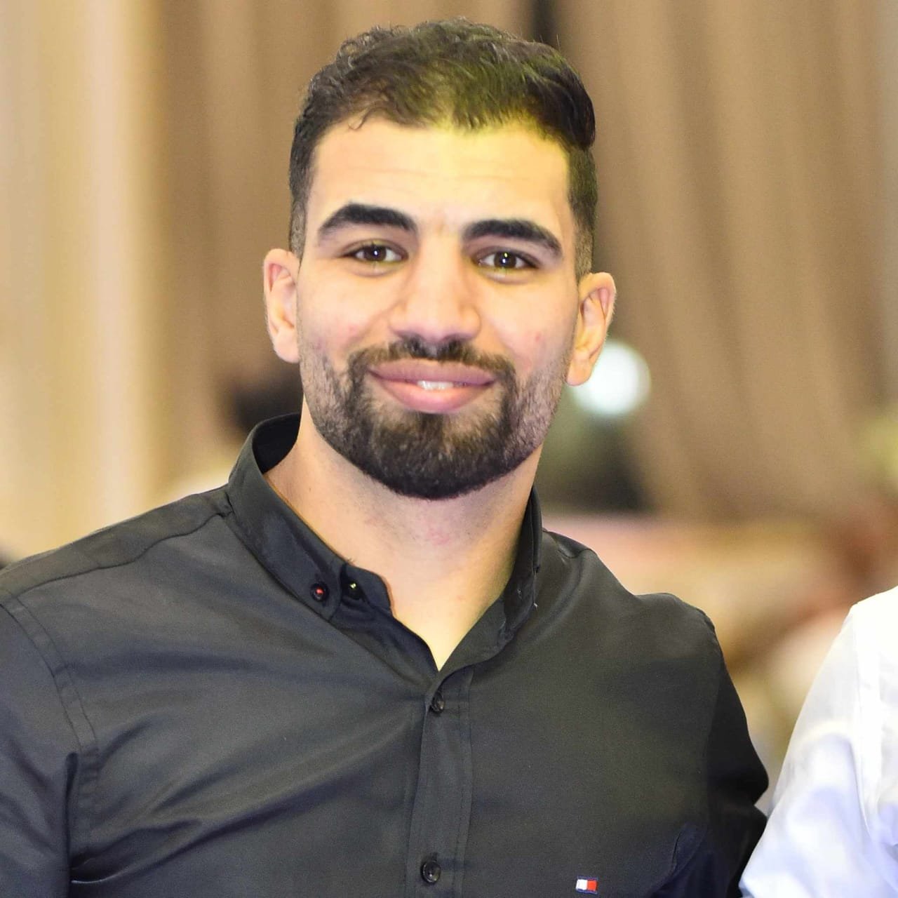 حكيم
